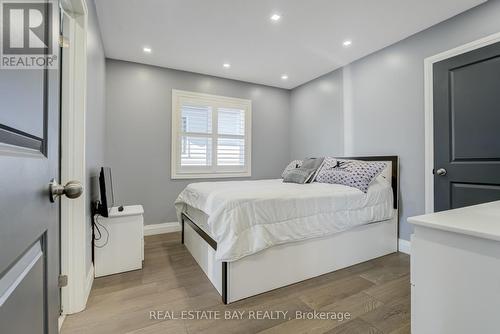 147 Yacht Drive E, Clarington, ON - Indoor Photo Showing Bedroom