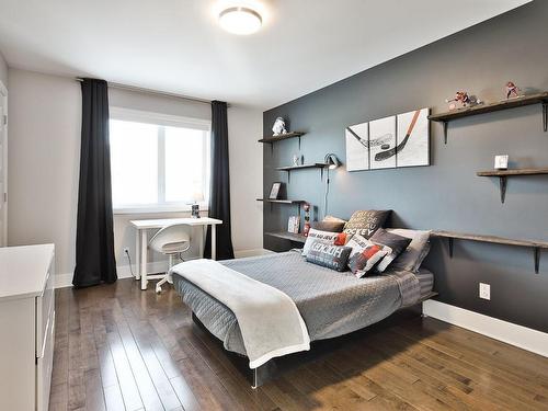 Chambre Ã Â coucher - 3911 Rue La Fredière, Longueuil (Saint-Hubert), QC - Indoor Photo Showing Bedroom