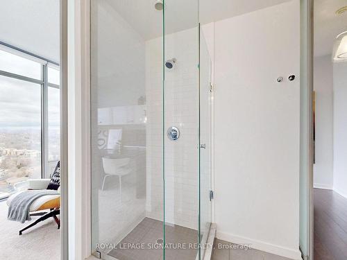 2312-103 The Queensway, Toronto, ON - Indoor Photo Showing Bathroom