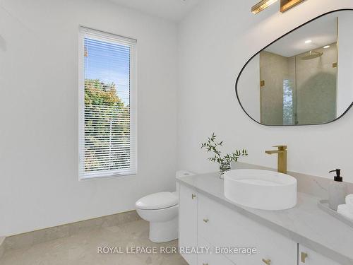 35 Second St, Orangeville, ON - Indoor Photo Showing Bathroom