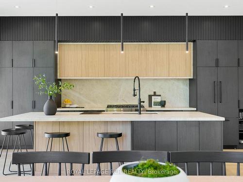 35 Second St, Orangeville, ON - Indoor Photo Showing Kitchen With Upgraded Kitchen