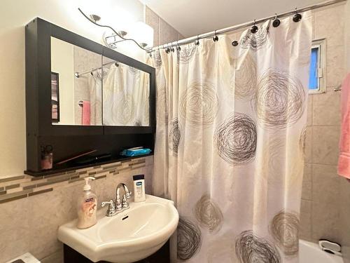 Bathroom - 12134  - 12138 Rue Joseph-Casavant, Montréal (Ahuntsic-Cartierville), QC - Indoor Photo Showing Bathroom