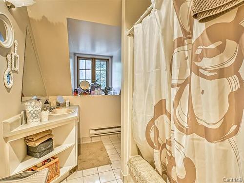 Bathroom - 2352Z Rue De L'Église, Val-David, QC - Indoor Photo Showing Bathroom