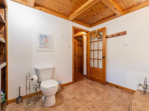 Salle de bains - 33 Ch. Coulombe, Les Îles-De-La-Madeleine, QC - Indoor Photo Showing Bathroom
