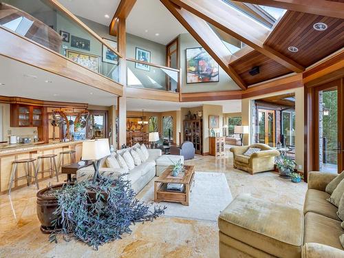 4948 Nagle Rd, Sooke, BC - Indoor Photo Showing Living Room