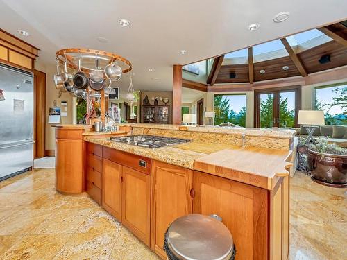 4948 Nagle Rd, Sooke, BC - Indoor Photo Showing Kitchen