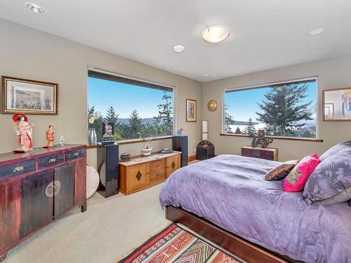 4948 Nagle Rd, Sooke, BC - Indoor Photo Showing Bedroom