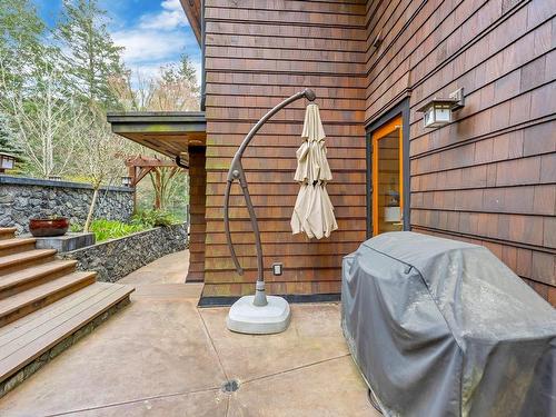 4948 Nagle Rd, Sooke, BC - Outdoor With Exterior