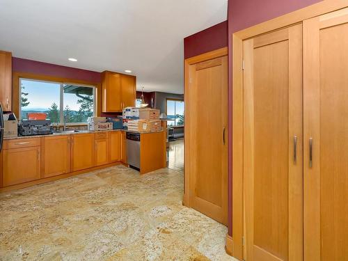 4948 Nagle Rd, Sooke, BC - Indoor Photo Showing Kitchen