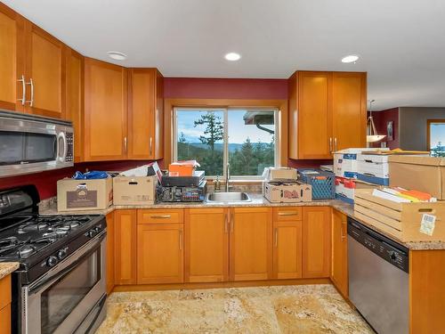 4948 Nagle Rd, Sooke, BC - Indoor Photo Showing Kitchen