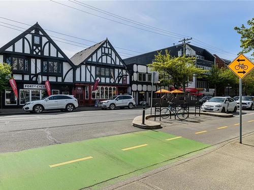 201-1022 Fort St, Victoria, BC - Outdoor