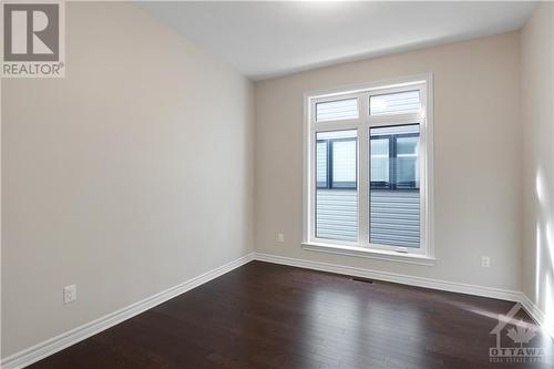 404 Barrett Farm Drive, Ottawa, ON - Indoor Photo Showing Other Room