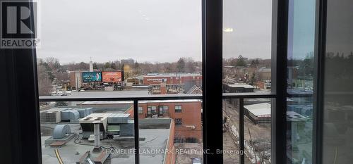 622 - 250 Lawrence Avenue W, Toronto, ON -  With View