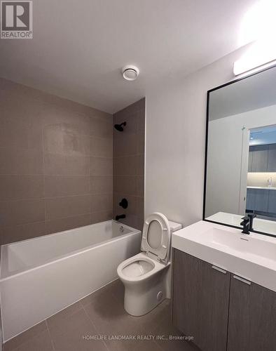 622 - 250 Lawrence Avenue W, Toronto, ON - Indoor Photo Showing Bathroom