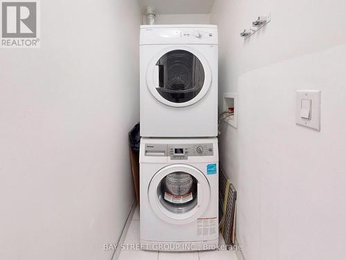 #3108 -101 Charles St E, Toronto, ON - Indoor Photo Showing Laundry Room