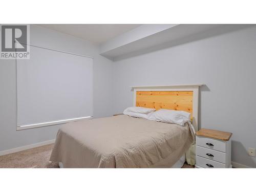 850 Saucier Avenue Unit# 122, Kelowna, BC - Indoor Photo Showing Bedroom