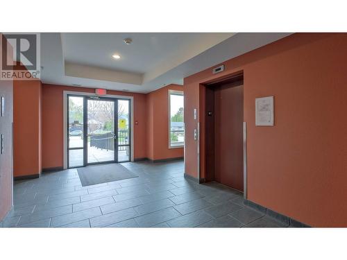 850 Saucier Avenue Unit# 122, Kelowna, BC - Indoor Photo Showing Other Room