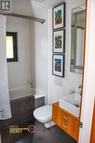 2801 Dollarton Highway, North Vancouver, BC - Indoor Photo Showing Bathroom