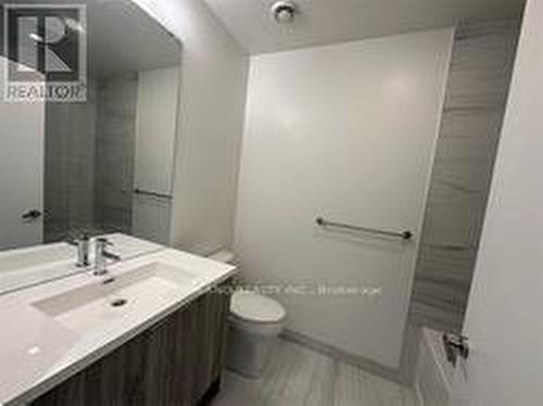 #1108 -138 Downes St, Toronto, ON - Indoor Photo Showing Bathroom