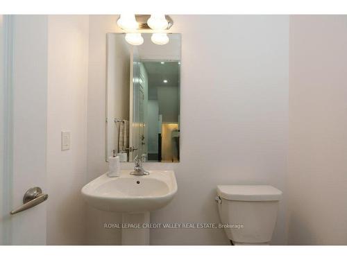11 Ringway Rd, Brampton, ON - Indoor Photo Showing Bathroom