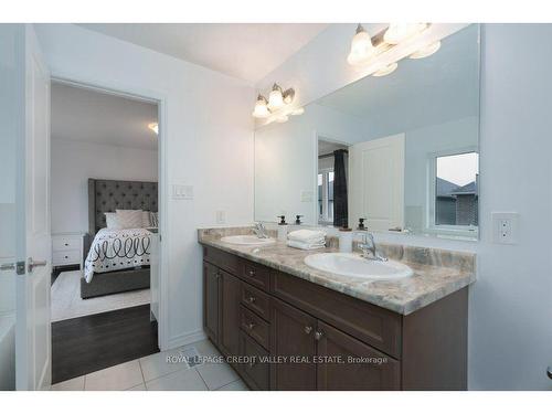 11 Ringway Rd, Brampton, ON - Indoor Photo Showing Bathroom