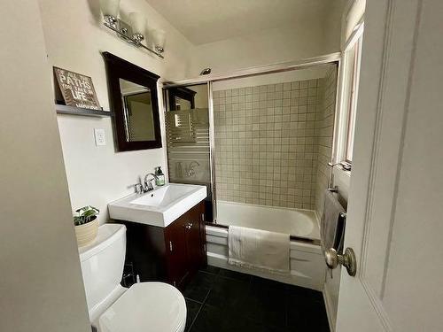 165 Wilde Street, Dryden, ON - Indoor Photo Showing Bathroom