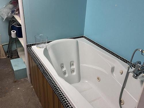 53 Yawkey Avenue, Marathon, ON - Indoor Photo Showing Bathroom