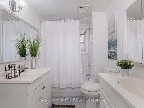 21 Pharmacy Ave, Toronto, ON - Indoor Photo Showing Bathroom