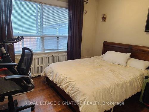 158 Woodmount Ave, Toronto, ON - Indoor Photo Showing Bedroom