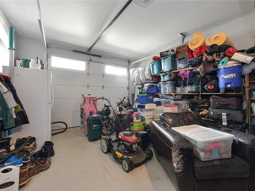 6306 Riverstone Dr, Sooke, BC - Indoor Photo Showing Garage