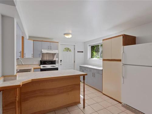 2428 Sooke Rd, Colwood, BC - Indoor Photo Showing Kitchen
