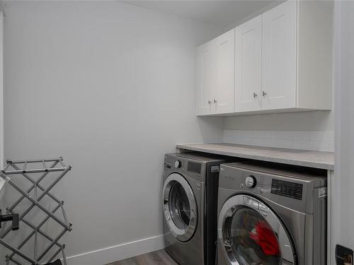 2541 16Th Ave, Port Alberni, BC - Indoor Photo Showing Laundry Room