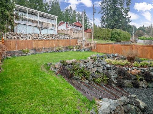 2541 16Th Ave, Port Alberni, BC - Outdoor With Backyard