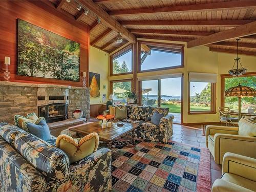 224 Pringle Farm Rd, Salt Spring, BC - Indoor Photo Showing Living Room With Fireplace