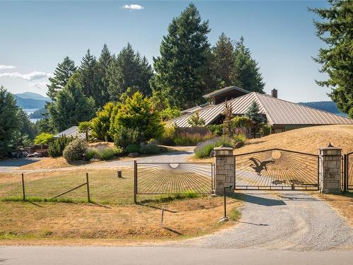 224 Pringle Farm Rd, Salt Spring, BC - Outdoor