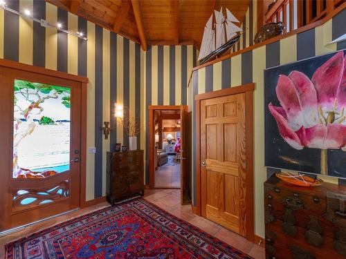 224 Pringle Farm Rd, Salt Spring, BC - Indoor Photo Showing Other Room