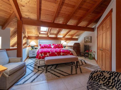 224 Pringle Farm Rd, Salt Spring, BC - Indoor Photo Showing Bedroom