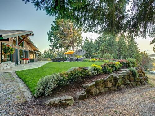 224 Pringle Farm Rd, Salt Spring, BC - Outdoor