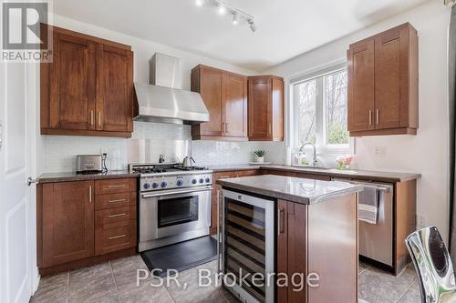 300 Fritillary Street, Oakville, ON - Indoor Photo Showing Kitchen With Stainless Steel Kitchen
