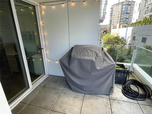 209-1090 Johnson St, Victoria, BC - Outdoor With Exterior