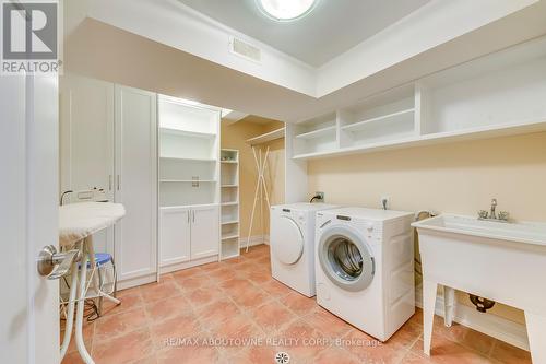 1485 Duncan Rd, Oakville, ON - Indoor Photo Showing Laundry Room