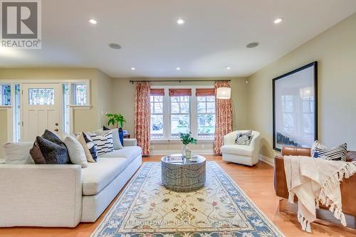 1485 Duncan Rd, Oakville, ON - Indoor Photo Showing Living Room