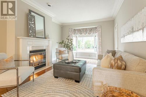 44 - 40 Quinella Drive, London, ON - Indoor Photo Showing Living Room With Fireplace