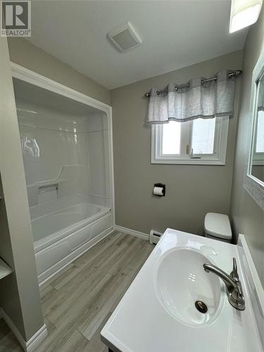 77 Premier Drive, Lewisporte, NL - Indoor Photo Showing Bathroom