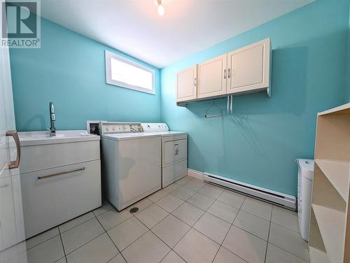 1 Bellwood Drive, Massey Drive, NL - Indoor Photo Showing Laundry Room