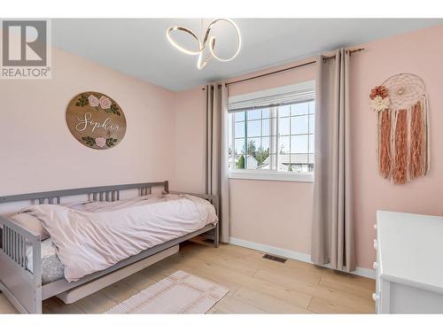 5375 Woodoak Crescent, Prince George, BC - Indoor Photo Showing Bedroom