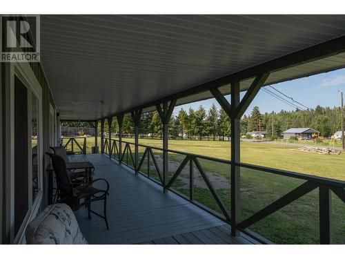 5504 Kennedy Road, 100 Mile House, BC - Outdoor With Exterior