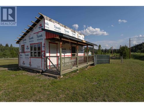 5504 Kennedy Road, 100 Mile House, BC - Outdoor With Deck Patio Veranda