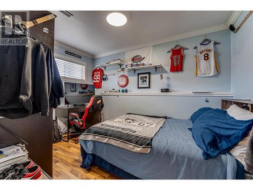 4307 15 Avenue, Vernon, BC - Indoor Photo Showing Bedroom