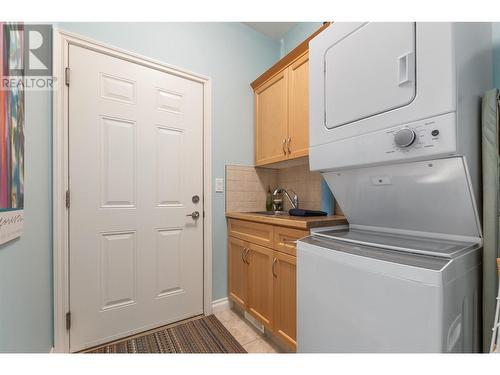 331 Chardonnay Avenue, Oliver, BC - Indoor Photo Showing Laundry Room